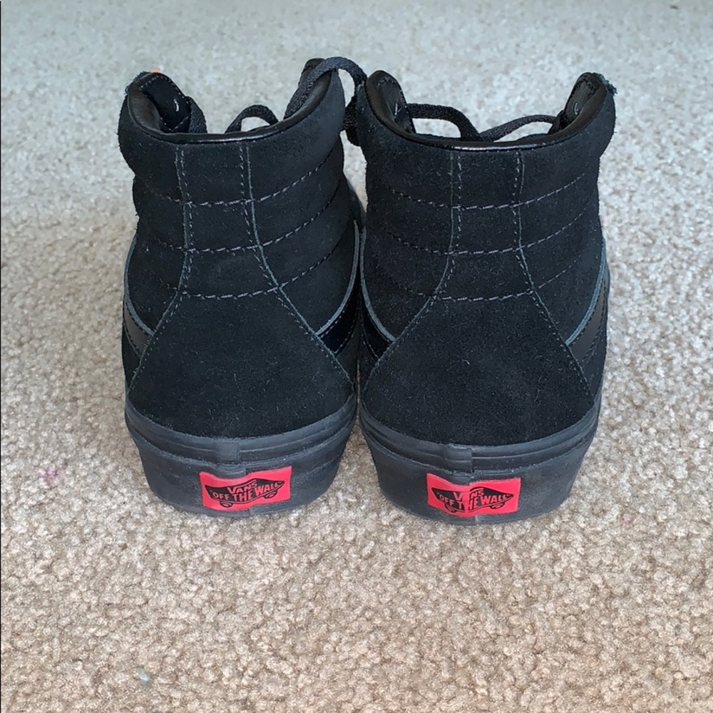 Vans - Picture 2 of 4